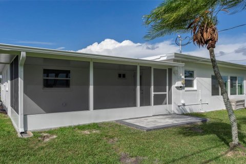 Villa ou maison à vendre à Pinellas Park, Floride: 2 chambres, 108.23 m2 № 2220412 - photo 30
