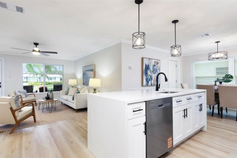 Villa ou maison à vendre à Pinellas Park, Floride: 2 chambres, 108.23 m2 № 2220412 - photo 12