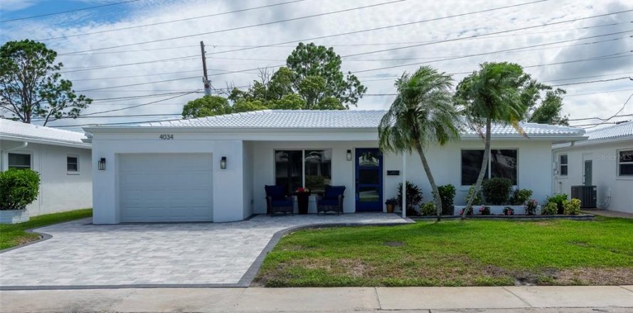 Villa ou maison à Pinellas Park, Floride 2 chambres, 108.23 m2 № 2220412