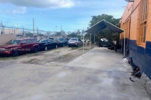 Immobilier commercial à Miami, Floride № 2169056