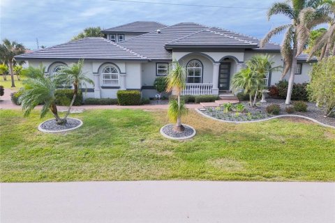 Villa ou maison à vendre à Punta Gorda, Floride: 3 chambres, 326.37 m2 № 1541878 - photo 17