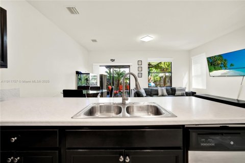 Touwnhouse à vendre à Homestead, Floride: 3 chambres, 141.58 m2 № 1966801 - photo 18
