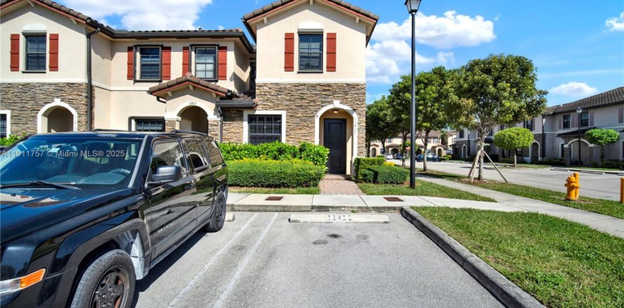 Touwnhouse à Homestead, Floride 3 chambres, 141.58 m2 № 1966801