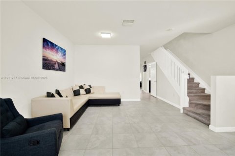 Touwnhouse à vendre à Homestead, Floride: 3 chambres, 141.58 m2 № 1966801 - photo 10