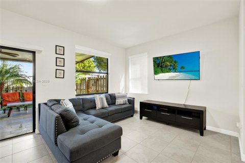 Touwnhouse à vendre à Homestead, Floride: 3 chambres, 141.58 m2 № 1966801 - photo 12