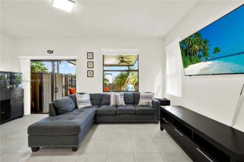 Touwnhouse à vendre à Homestead, Floride: 3 chambres, 141.58 m2 № 1966801 - photo 13