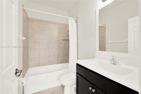 Touwnhouse à vendre à Homestead, Floride: 3 chambres, 141.58 m2 № 1966801 - photo 24