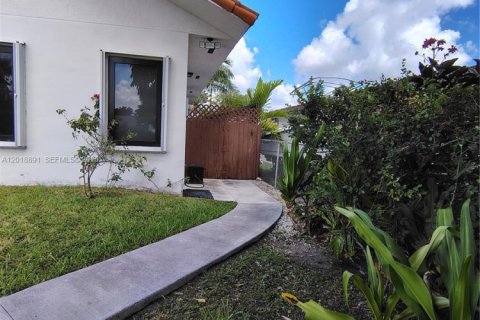 Villa ou maison à Miami, Floride 1 chambre, 55.74 m2 № 2182236