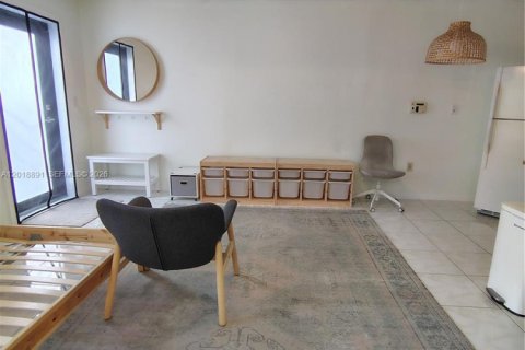 Villa ou maison à louer à Miami, Floride: 1 chambre, 55.74 m2 № 2182236 - photo 14