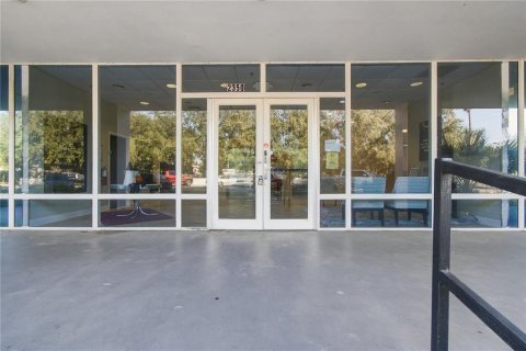 Immobilier commercial à vendre à Valrico, Floride: 1862.69 m2 № 2425279 - photo 2