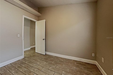 House in Apopka, Florida 3 bedrooms, 103.12 sq.m. № 2221764 - photo 9