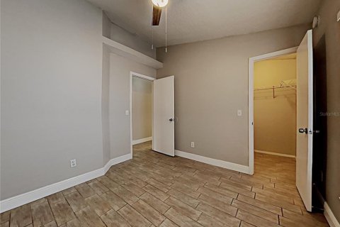 House in Apopka, Florida 3 bedrooms, 103.12 sq.m. № 2221764 - photo 11