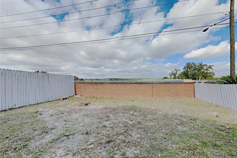 House in Apopka, Florida 3 bedrooms, 103.12 sq.m. № 2221764 - photo 18
