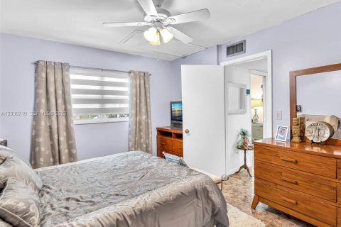 Adosado en venta en Pembroke Park, Florida, 2 dormitorios, 97.18 m2 № 2154293 - foto 30