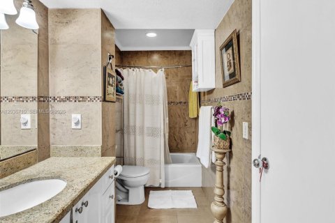 Adosado en venta en Pembroke Park, Florida, 2 dormitorios, 97.18 m2 № 2154293 - foto 27