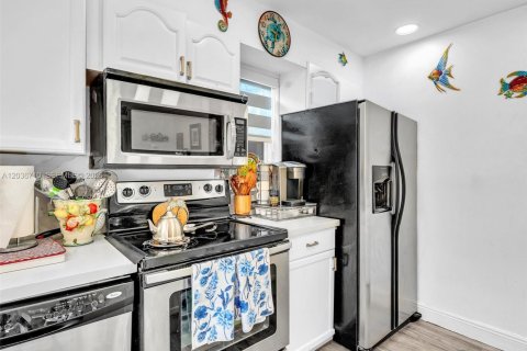 Adosado en venta en Pembroke Park, Florida, 2 dormitorios, 97.18 m2 № 2154293 - foto 13