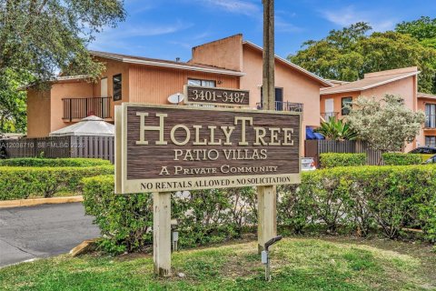 Adosado en venta en Pembroke Park, Florida, 2 dormitorios, 97.18 m2 № 2154293 - foto 2