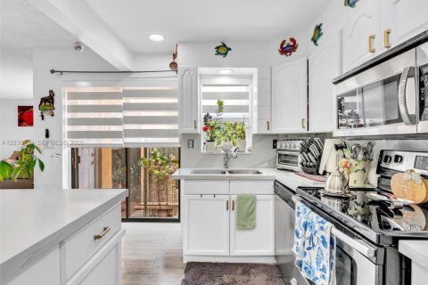 Adosado en venta en Pembroke Park, Florida, 2 dormitorios, 97.18 m2 № 2154293 - foto 15