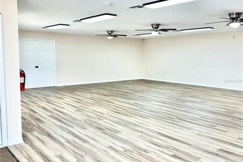 Propiedad comercial en alquiler en Lake Placid, Florida, 159.98 m2 № 1829858 - foto 5