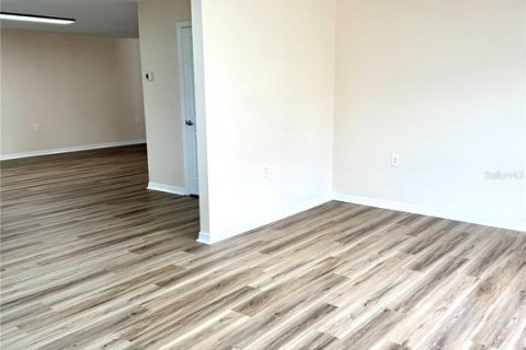 Propiedad comercial en alquiler en Lake Placid, Florida, 159.98 m2 № 1829858 - foto 6
