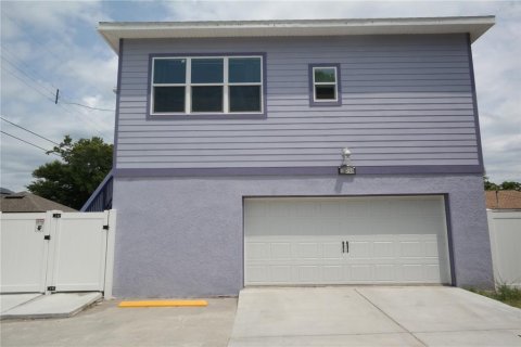 Apartment in Saint Petersburg, Florida 2 bedrooms, 85.93 sq.m. № 1777349 - photo 2