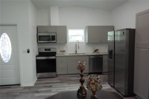 Apartment in Saint Petersburg, Florida 2 bedrooms, 85.93 sq.m. № 1777349 - photo 9