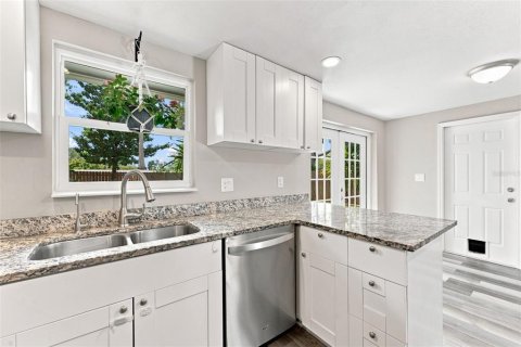 Villa ou maison à vendre à Clearwater, Floride: 3 chambres, 83.61 m2 № 2354643 - photo 15