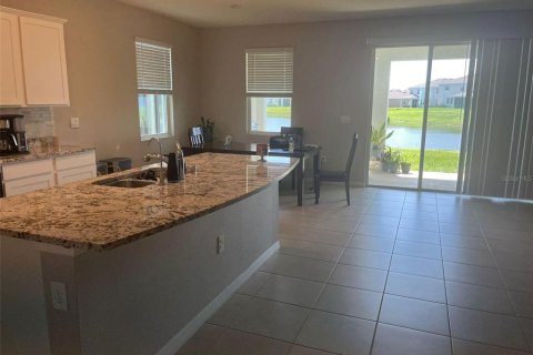 House in Bradenton, Florida 4 bedrooms, 189.06 sq.m. № 1840151 - photo 3