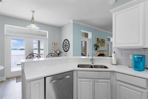 House in Groveland, Florida 5 bedrooms, 270.53 sq.m. № 1787719 - photo 14