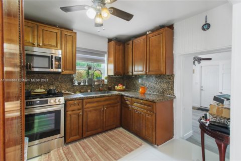 Villa ou maison à vendre à Homestead, Floride: 4 chambres, 149.57 m2 № 1978762 - photo 11