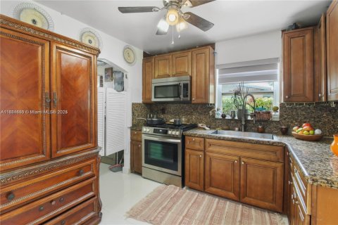 Villa ou maison à vendre à Homestead, Floride: 4 chambres, 149.57 m2 № 1978762 - photo 10