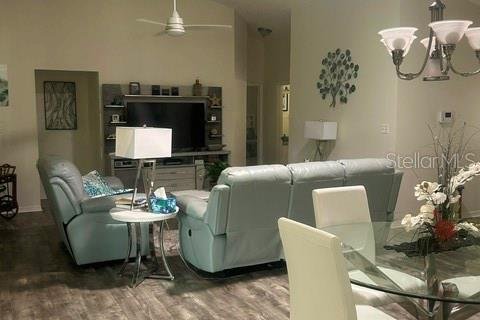 Villa ou maison à vendre à Leesburg, Floride: 2 chambres, 143.91 m2 № 2353350 - photo 3