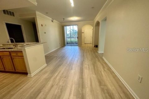 Condo in Orlando, Florida, 2 bedrooms № 2217123 - photo 5