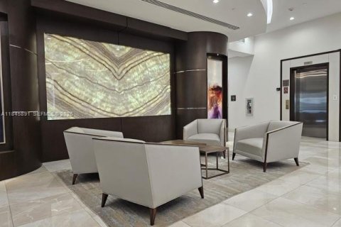 Condo in Aventura, Florida, 2 bedrooms  № 2061207 - photo 24