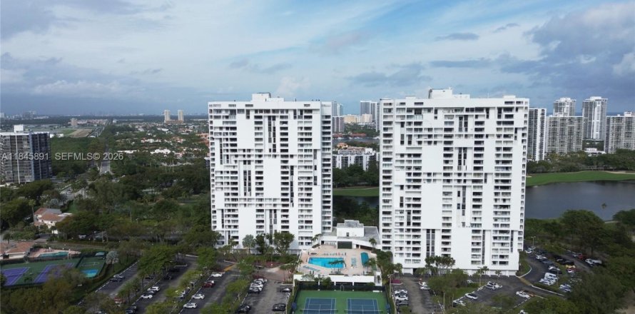 Condo in Aventura, Florida, 2 bedrooms  № 2061207