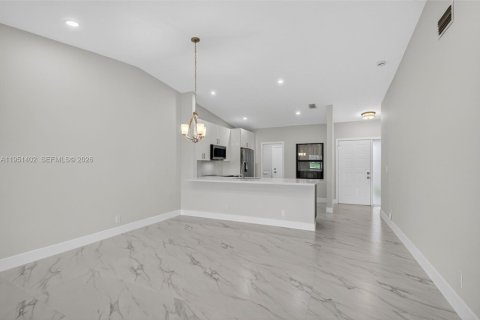 Casa en venta en Boca Raton, Florida, 2 dormitorios, 117.24 m2 № 2010112 - foto 9