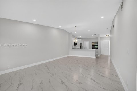 Casa en venta en Boca Raton, Florida, 2 dormitorios, 117.24 m2 № 2010112 - foto 13