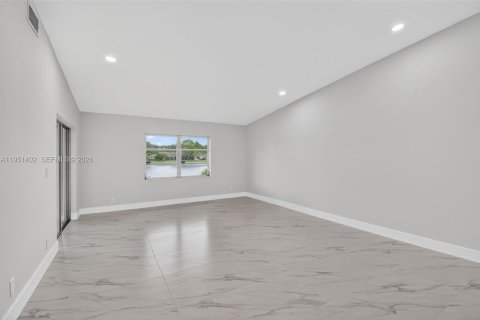 Casa en venta en Boca Raton, Florida, 2 dormitorios, 117.24 m2 № 2010112 - foto 10