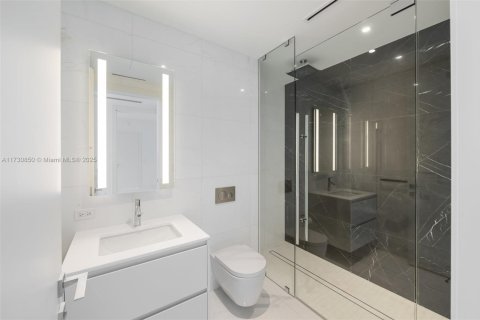 Condominio en venta en Miami, Florida, 2 dormitorios, 146.6 m2 № 1480636 - foto 22