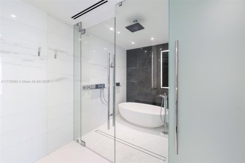Condominio en venta en Miami, Florida, 2 dormitorios, 146.6 m2 № 1480636 - foto 26