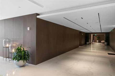 Condominio en venta en Miami, Florida, 2 dormitorios, 146.6 m2 № 1480636 - foto 6