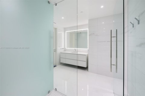 Condominio en venta en Miami, Florida, 2 dormitorios, 146.6 m2 № 1480636 - foto 28