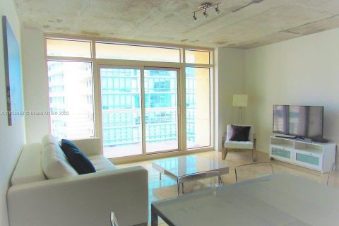 Condo in Miami, Florida, 2 bedrooms  № 1790732 - photo 3