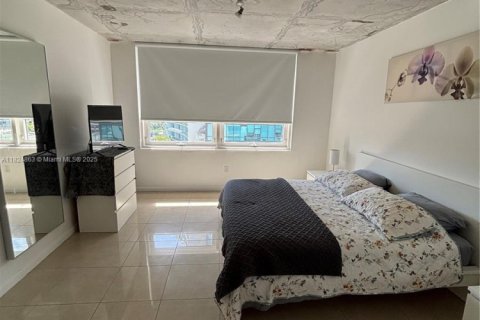Condo in Miami, Florida, 2 bedrooms  № 1790732 - photo 30