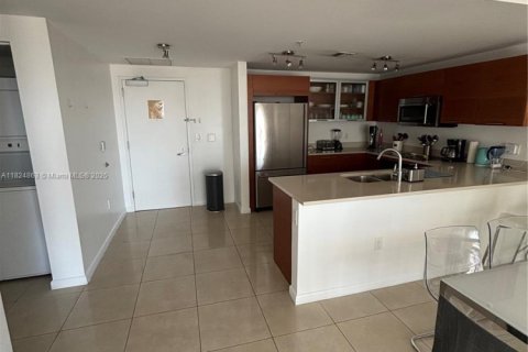 Condo in Miami, Florida, 2 bedrooms  № 1790732 - photo 19