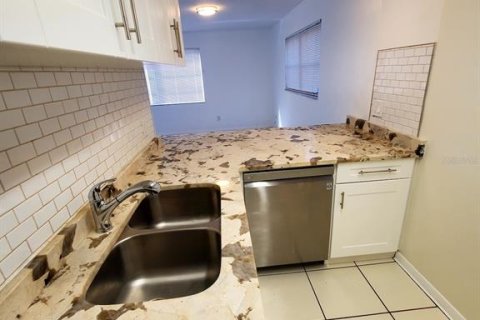 Appartement à louer à Clearwater, Floride: 2 chambres, 97.55 m2 № 1866340 - photo 5