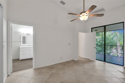 Condo in Plantation, Florida, 2 bedrooms  № 1892259 - photo 10