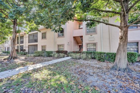 Condo in Plantation, Florida, 2 bedrooms  № 1892259 - photo 4