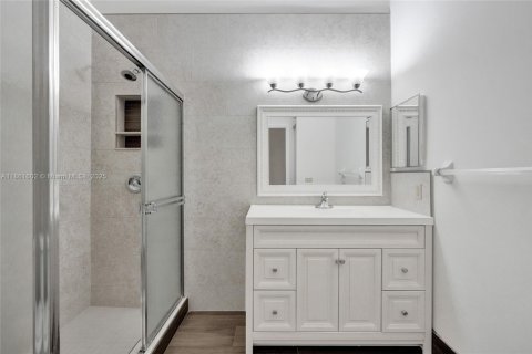 Condo in Plantation, Florida, 2 bedrooms  № 1892259 - photo 11