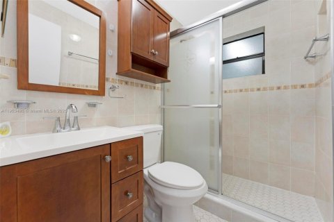 Casa en venta en Miami Gardens, Florida, 4 dormitorios, 154.78 m2 № 1963982 - foto 22